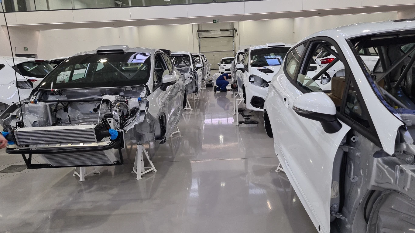 W Balicach ponad 70 osób zajmuje się projektowaniem, rozwojem oraz budową samochodów rajdowych klasy Rally3 (napęd 4x4), Rally4 oraz Rally5 (dwa ostatnie w odmianie przednionapędowej), stworzonych w oparciu o regulaminy nowej piramidy pojazdów FIA. 