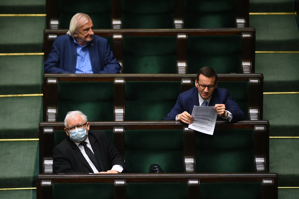 Jarosław Kaczyński, Mateusz Morawiecki i Ryszard Terlecki w Sejmie Jarosław Kaczyński, Mateusz Morawiecki i Ryszard Terlecki w Sejmie