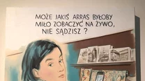 Ekspozycja, zaaranżowana na dwóch piętrach wawelskiego zamku, zaczyna się dość nietypowo, bo od współczesnych prac, autorstwa Mirosława Bałki i Łukasza Maciejowskiego.  - Chcemy pokazać, że zygmuntowskie tapiserie inspirują współczesnych twórców. Pierwszy obraz Marcina Maciejowskiego odnoszący się do arrasów powstał jeszcze w trakcie jego studiów na ASP. Teraz podarował nam kolejne dzieło „Wizyta na Wawelu”. A Mirosław Bałka przygotował – z myślą o naszej wystawie – dwie instalacje – opowiada Dyrektor Zamku Królewskiego na Wawelu, dr hab. Andrzej Betlej.