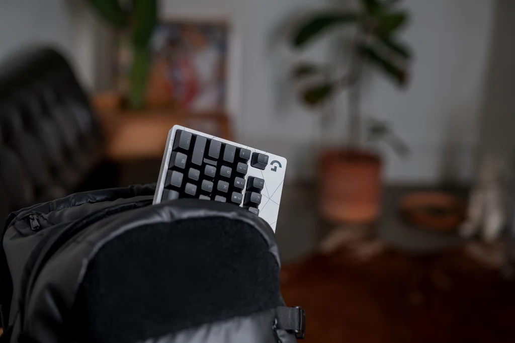Sprzęt Logitech G skierowany do fanów gry League of Legends. Sprzęt Logitech G skierowany do fanów gry League of Legends.
