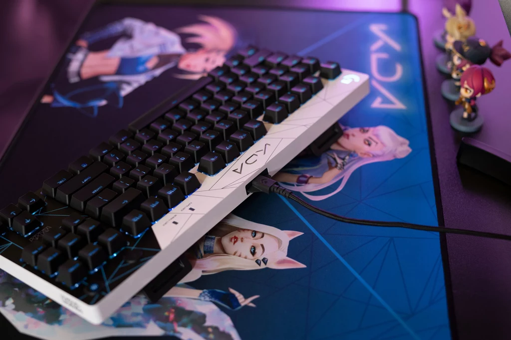 Sprzęt Logitech G skierowany do fanów gry League of Legends. Sprzęt Logitech G skierowany do fanów gry League of Legends.