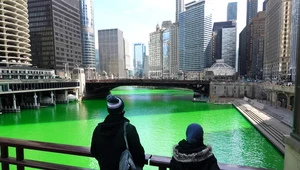 Dzień św. Patryka. Chicago River zielona pomimo obostrzeń