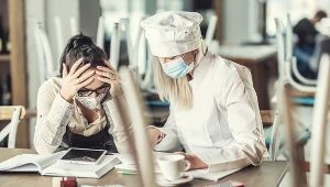 Efekt pandemii. Ponad 100 tys. miejsc pracy mniej