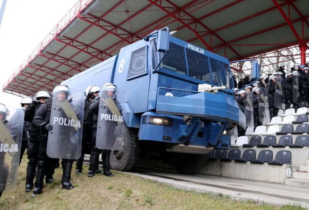 W policji służą m.in. armatki wodne