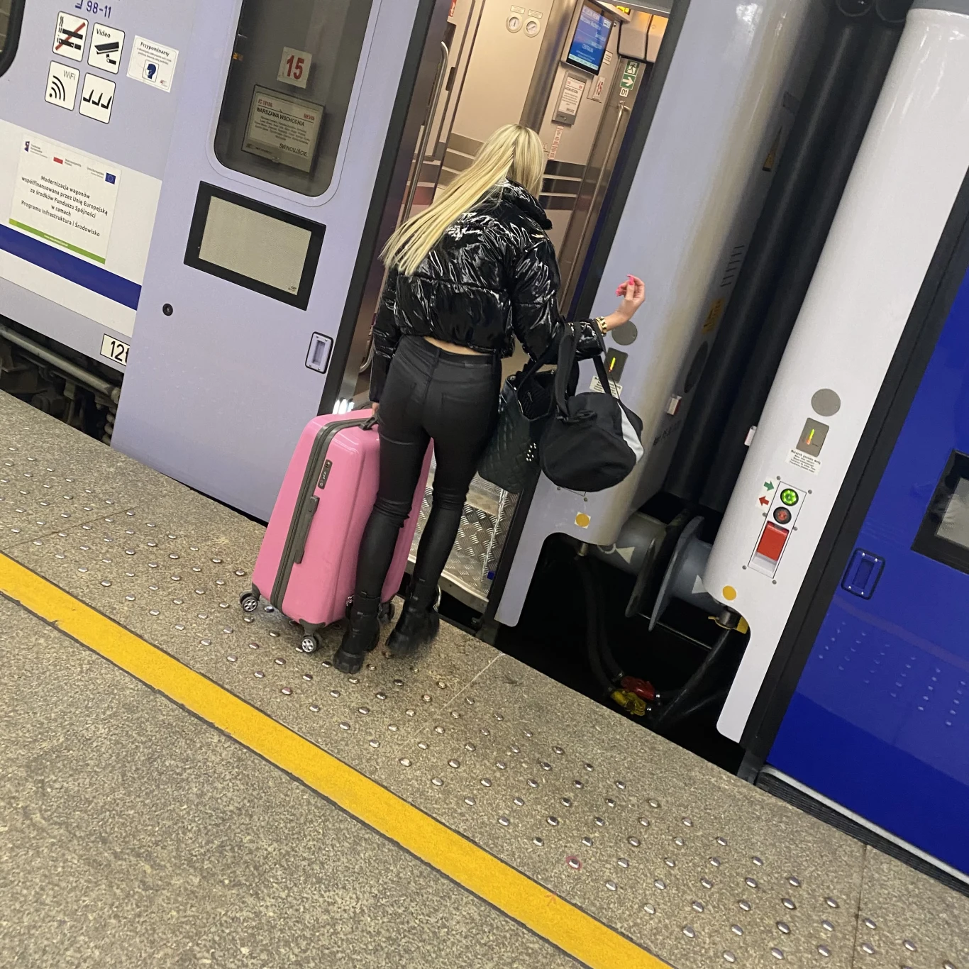 Ola Daniel przyłapana na peronie. Opuściła "Love Island. Wyspa Miłości"