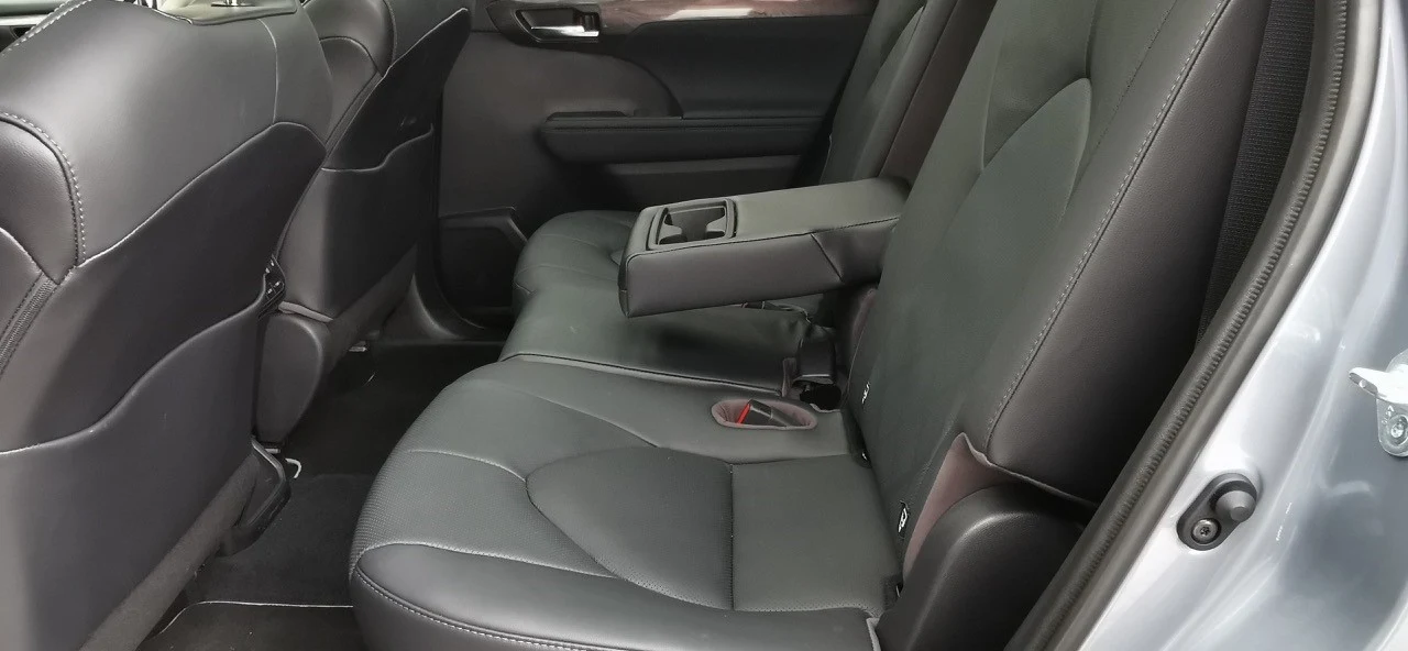 Toyota Highlander na zdjęciach Toyota Highlander na zdjęciach
