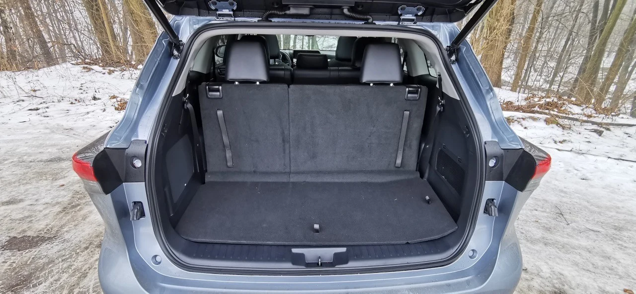 Toyota Highlander na zdjęciach Toyota Highlander na zdjęciach