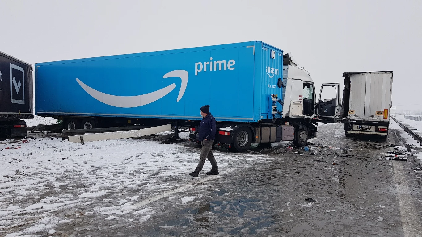 Karambol na A4 / Fot: Straż pożarna Karambol na A4 / Fot: Straż pożarna