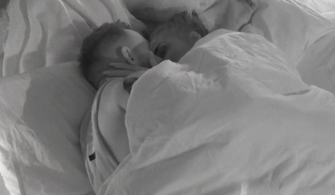 Stella i Piotr w kryjówce Stella i Piotr w kryjówce