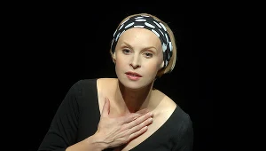 Paulina Holtz w spektaklu "...jesteś piękne - mówię życiu..."