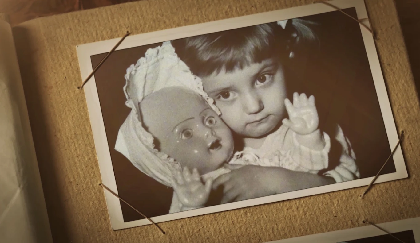 Ta słodka dziewczynka na zdjęciu to Cleo. Wokalistka na świat przyszła 25 czerwca 1983 roku w Szczecinie. Mało kto o tym wiem, ale gwiazda ma też brata bliźniaka Piotra. Jej początki kariery to działalność w chórze gospel Soul Connection i duecie Dwie Asie. Ta słodka dziewczynka na zdjęciu to Cleo. Wokalistka na świat przyszła 25 czerwca 1983 roku w Szczecinie. Mało kto o tym wiem, ale gwiazda ma też brata bliźniaka Piotra. Jej początki kariery to działalność w chórze gospel Soul Connection i duecie Dwie Asie.