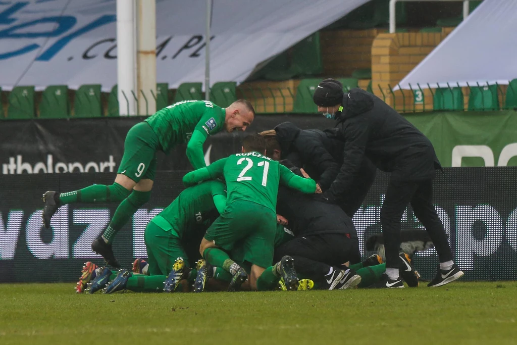 Warta Poznań świętuje gola w meczu z Podbeskidziem Bielsko-Biała Warta Poznań świętuje gola w meczu z Podbeskidziem Bielsko-Biała