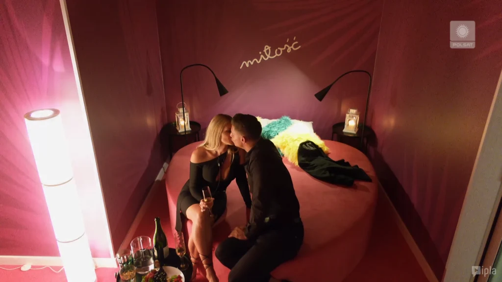 Mateusz i Caroline po raz kolejny mogli spędzić czas tylko we dwoje. Mateusz i Caroline po raz kolejny mogli spędzić czas tylko we dwoje.