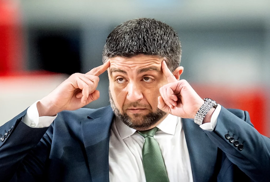 Trener Śląska Wrocław Oliver Vidin podczas meczu Ekstraklasy koszykarzy z Polskim Cukrem Toruń Trener Śląska Wrocław Oliver Vidin podczas meczu Ekstraklasy koszykarzy z Polskim Cukrem Toruń
