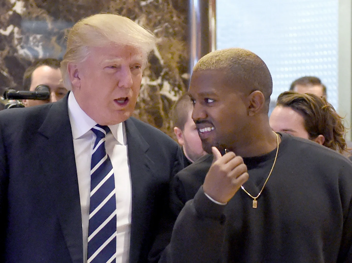 Kanye West ma zdecydowanie mniejszy majątek niż wcześniej podawano Kanye West ma zdecydowanie mniejszy majątek niż wcześniej podawano