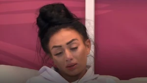 Zera nie mogła powstrzymać łez