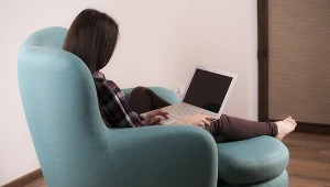 Młodą kobietę oszukano na "inwestycje w kryptowaluty"