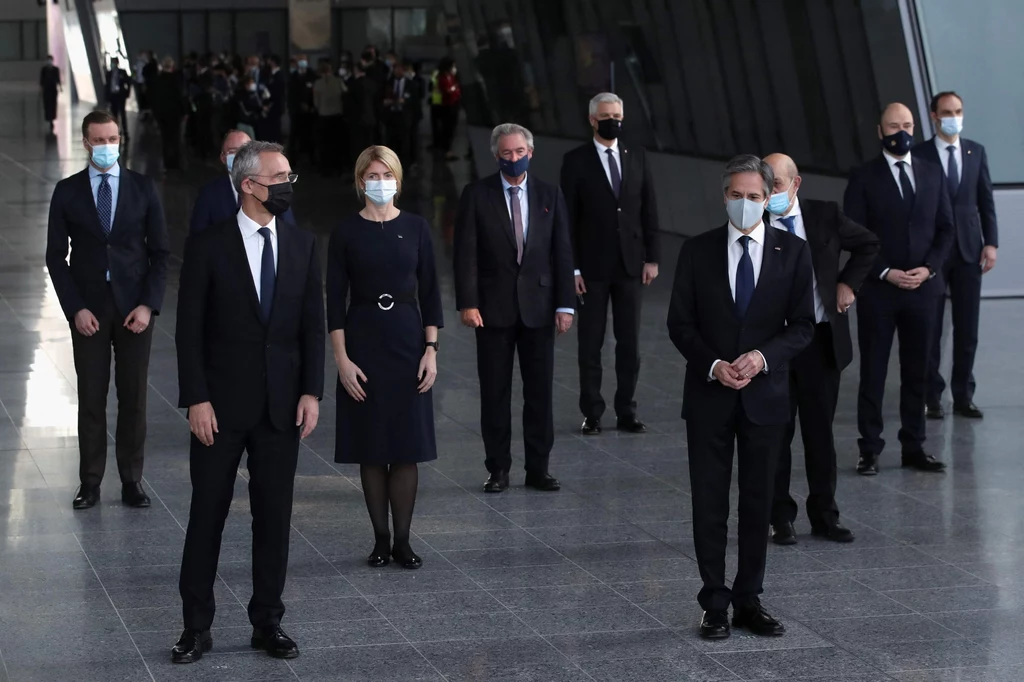 Ministrowie spraw zagranicznych NATO