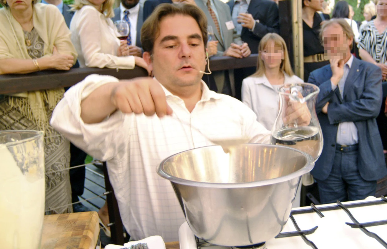 Robert Makłowicz od lat prowadzi programy kulinarne Robert Makłowicz od lat prowadzi programy kulinarne