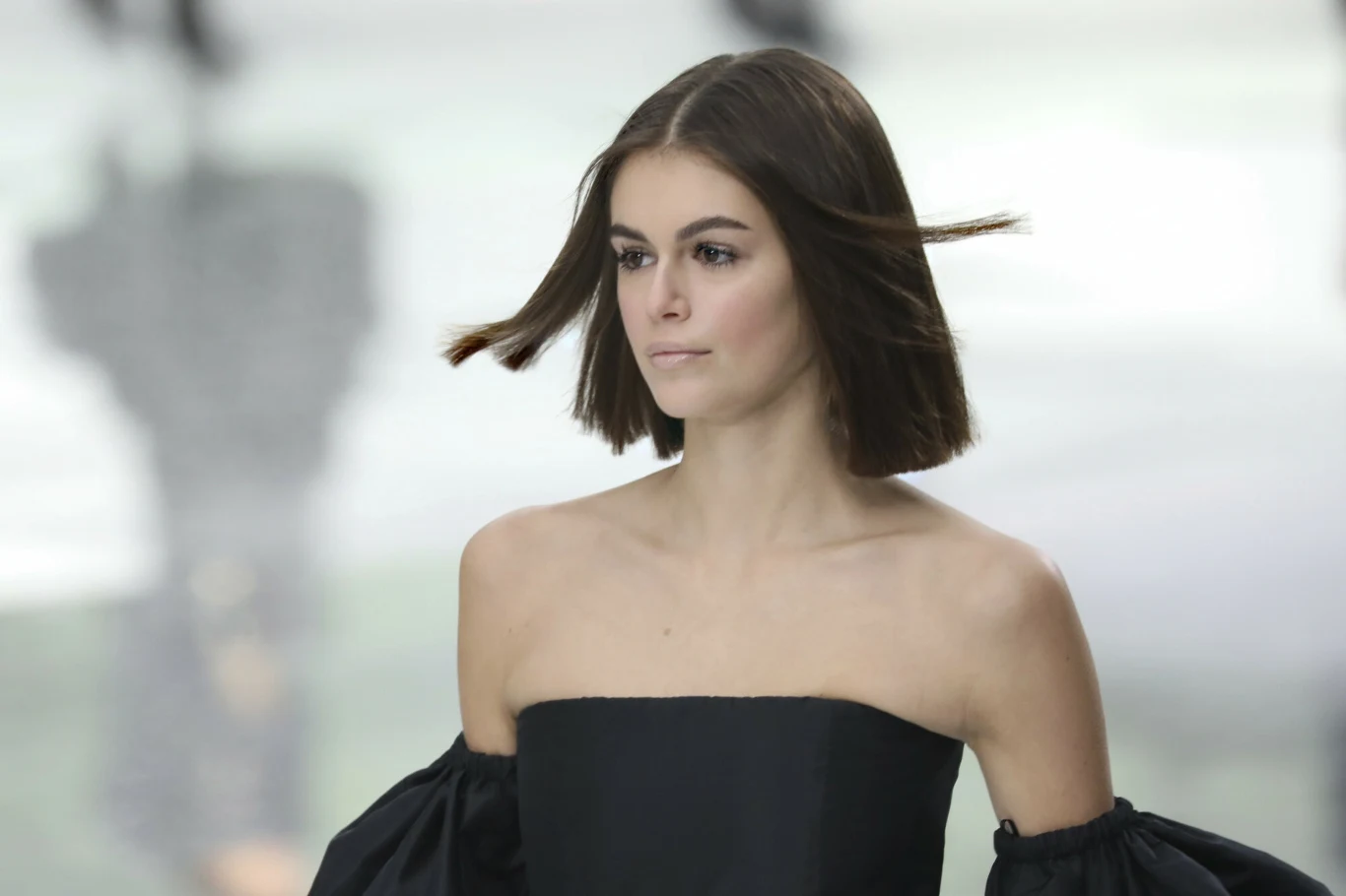 Kaia Gerber kocha rytuały - kolekcjonuje perfumy i minerały Kaia Gerber kocha rytuały - kolekcjonuje perfumy i minerały