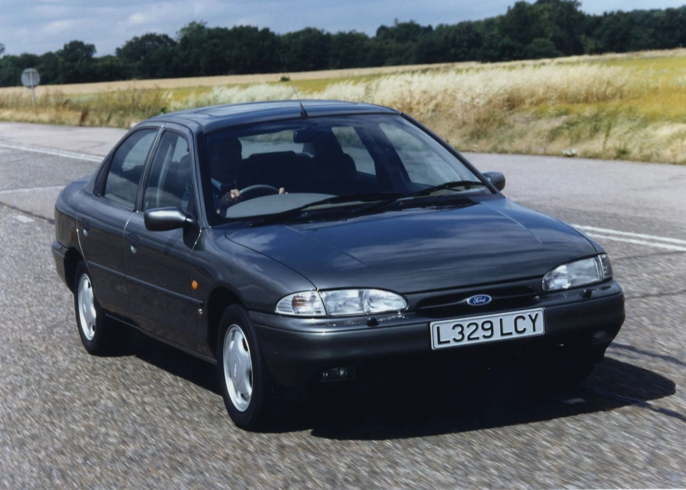 Ford Mondeo I generacji