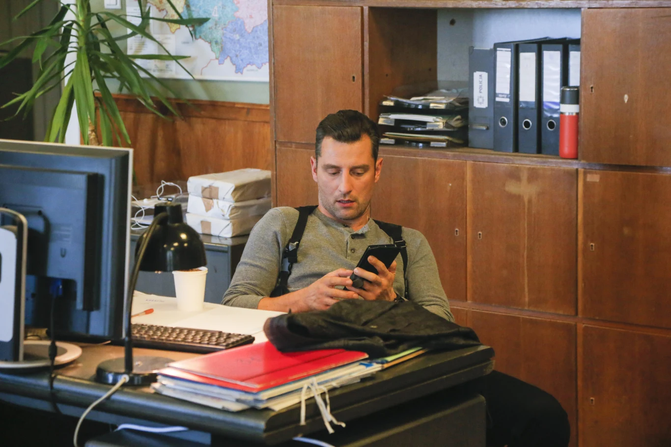 Wojciech Zieliński na planie serialu "Komisarz mama" Wojciech Zieliński na planie serialu "Komisarz mama"