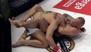 Marcin Filipczak dusi Rafała Kijańczuka