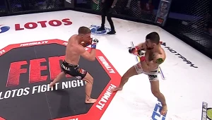 Kacper Formela (białe spodenki) pokonał Damiana Frankiewicza w walce wieczoru gali FEN 33