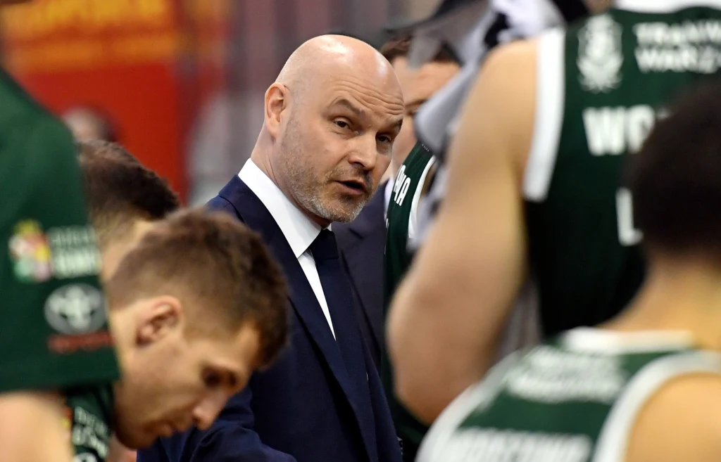 Trener drużyny Legii Warszawa Wojciech Kamiński