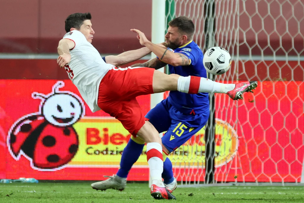 Robert Lewandowski zdobywa pierwszą bramkę Robert Lewandowski zdobywa pierwszą bramkę