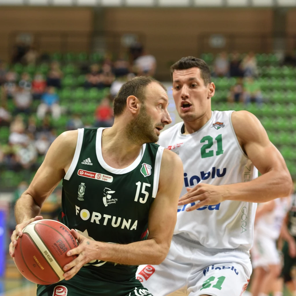Adam Linowski w meczu z Kingiem Szczecin. Adam Linowski w meczu z Kingiem Szczecin.