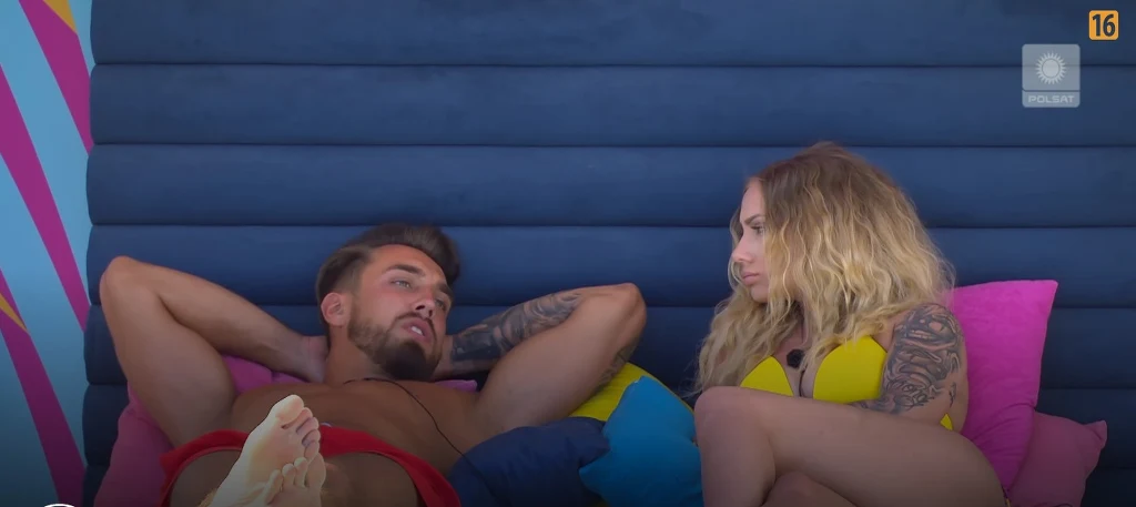 Maciej i Laura podczas rozmowy