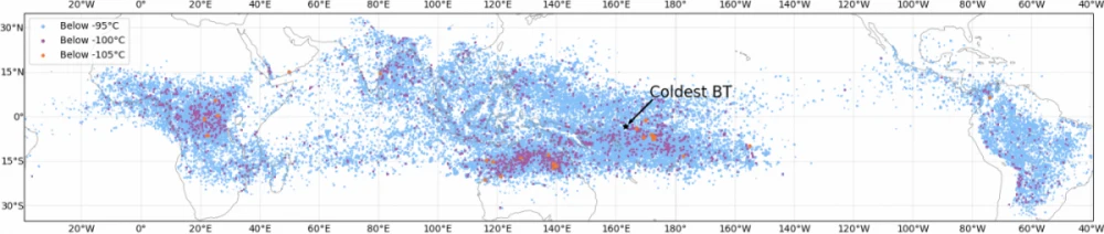 Mapa przedstawiająca ekstremalnie zimne temperatury chmur zarejestrowane przez satelitę NASA Aqua w latach 2004-2020 Mapa przedstawiająca ekstremalnie zimne temperatury chmur zarejestrowane przez satelitę NASA Aqua w latach 2004-2020