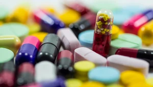 Przyjmowanie każdego leku, łącznie z suplementami, powinno się konsultować z lekarzem