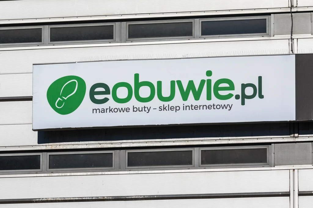 CCC ma przedwstępne umowy sprzedaży po 10 proc. akcji eobuwie Cyfrowemu Polsatowi i A&R