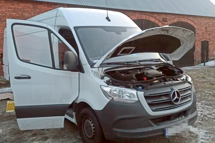 Kradzione auto otrzymało numery z "rozbitka" Kradzione auto otrzymało numery z "rozbitka"