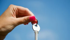 Polacy zaciągają coraz wyższe kredyty na zakup mieszkań