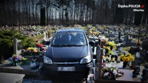 88-latek uszkodził 22 nagrobki