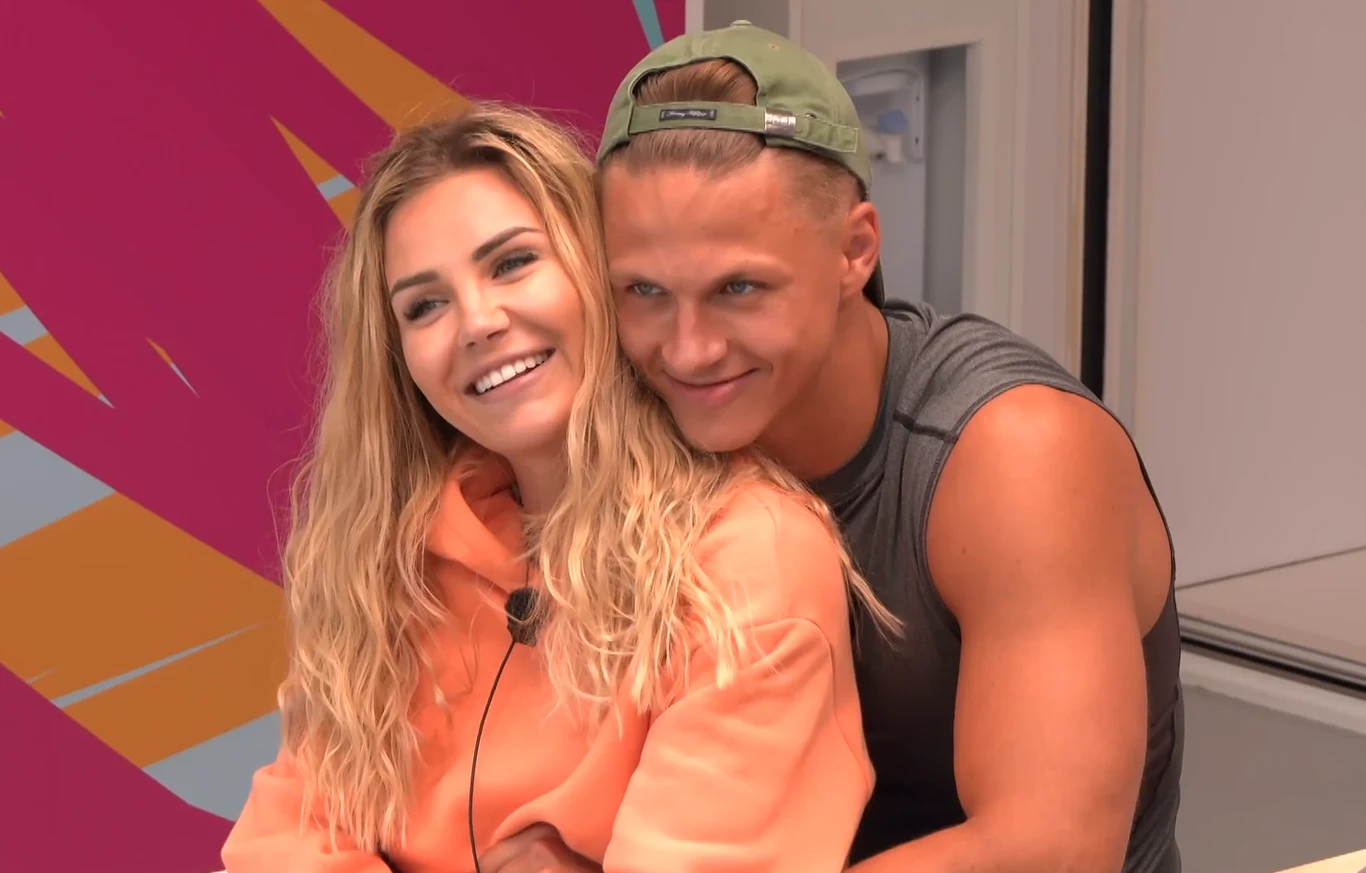 Arsen zdradził Angeli, że nie będzie jej deklarować "chodzenia" w programie.