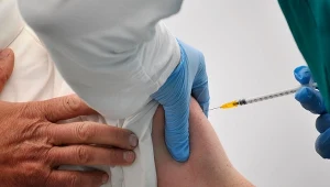 Szczepienia przeciwko COVID-19