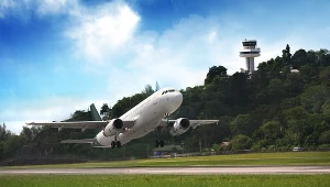 Nawet 1 proc. populacji kraju może odpowiadać za połowę lotów