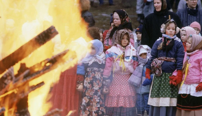 Pogrzeb śledzia, wiedźmy i wybuchowy wóz. Wielkanocne zwyczaje