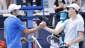 Hubert Hurkcz i Jannik Sinner po finale w ATP w Miami. Obaj rywalizują o miejsce w ATP Masters Finals w Turynie