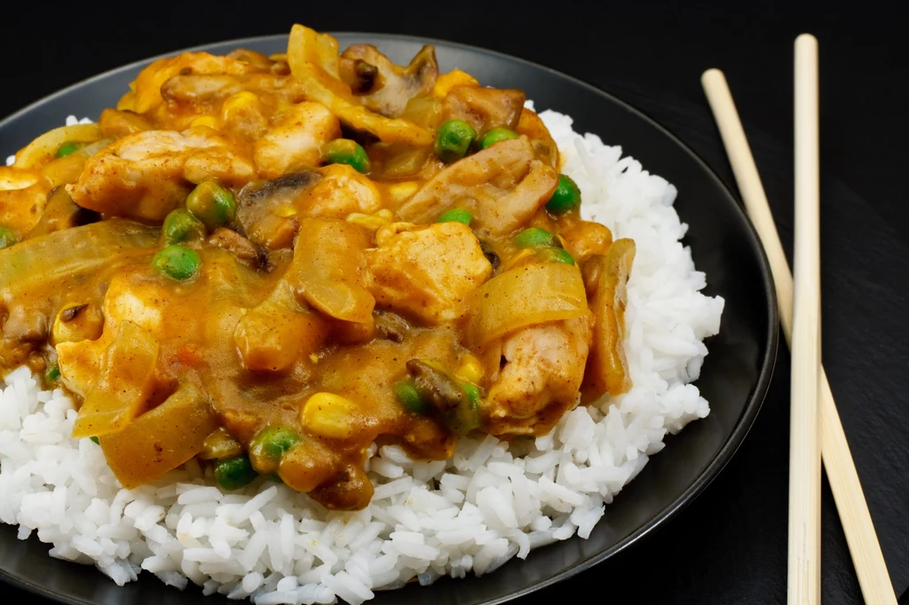 Warzywne curry to sycący pomysł na bezmięsny obiad