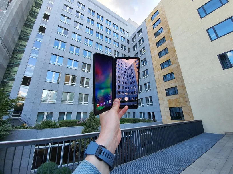 LG G8X ThinQ z LG Dual Screen - telefon z drugim ekranem (rok 2019)