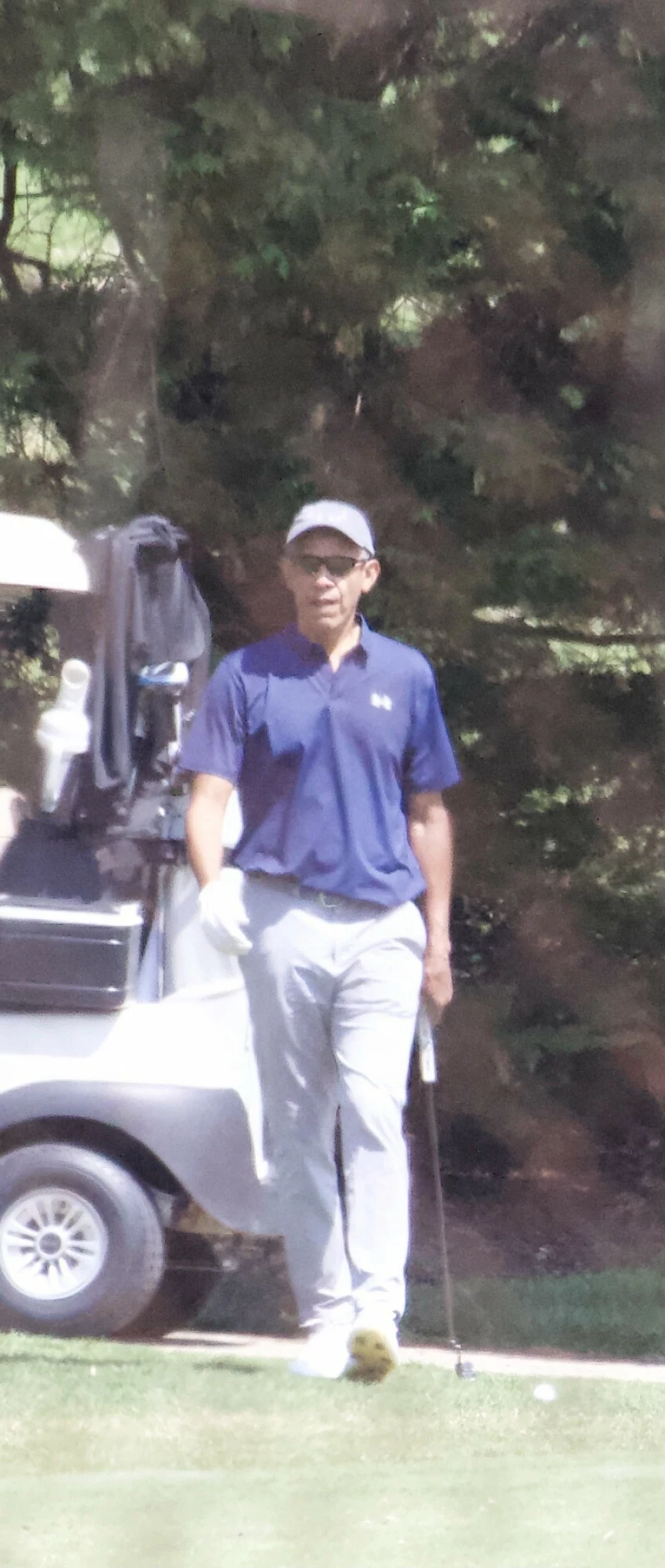 Niedawno były prezydent uchylił rąbka tajemnicy na temat swojego hobby, ukazując się fotoreporterom na polu golfowym w Waszyngtonie. Niedawno były prezydent uchylił rąbka tajemnicy na temat swojego hobby, ukazując się fotoreporterom na polu golfowym w Waszyngtonie.