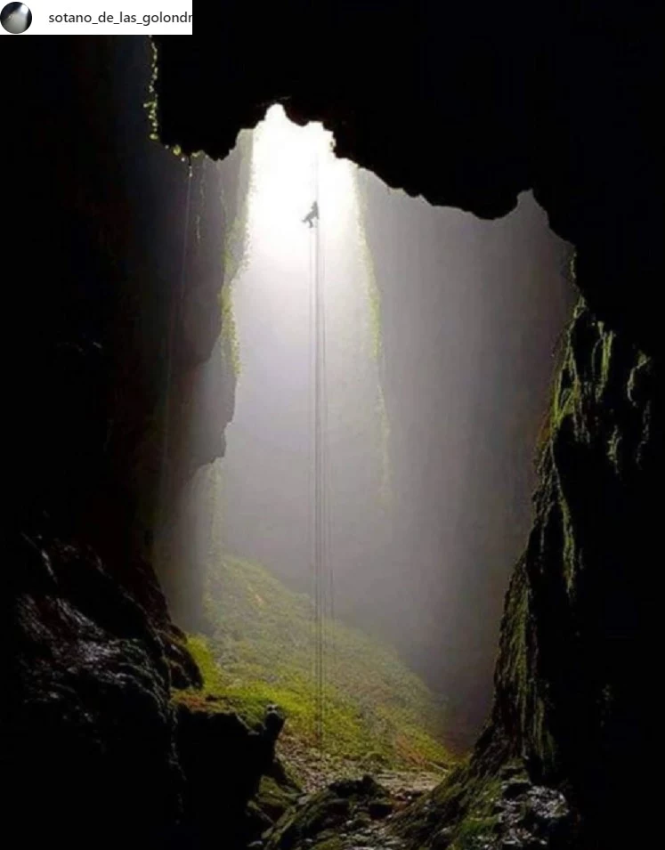 Jaskinia Jaskółek ma prawie 400 metrów głębokości 