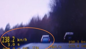 238 km/h. Bo na drodze był mały ruch