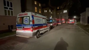 Przed szpitalem w Zabrzu czekało 17 karetek