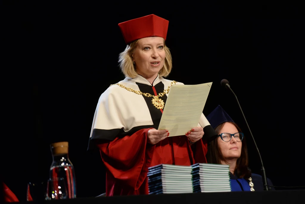 Dorota Segda, rektor krakowskiej AST oficjalnie zakazała kontrowersyjnej fuksówki